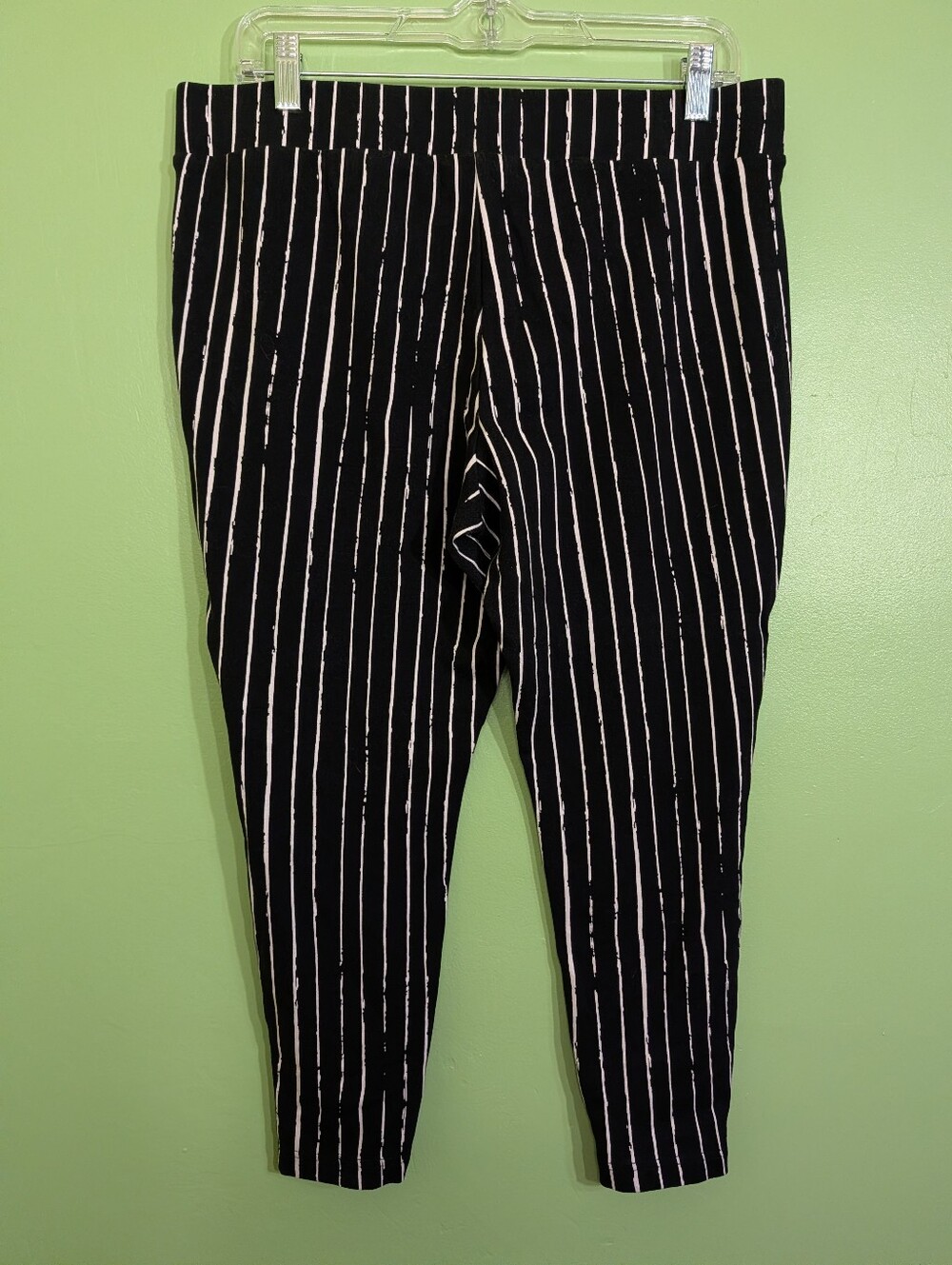 🖤 Disney Tim Burton’s The Nightmare Before Christmas Pinstripe Suit Set Sz 1/2 - Picture 12 of 15
